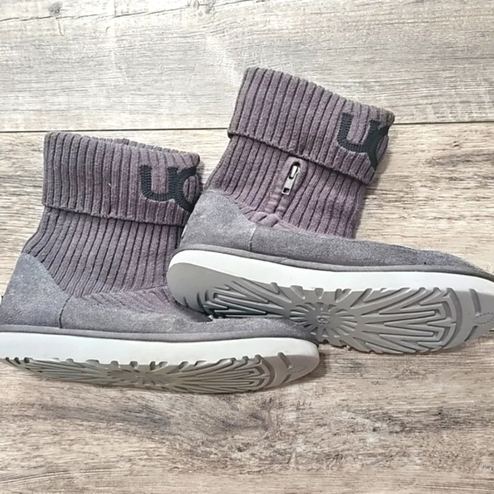 UGG W Classic Knit Boots